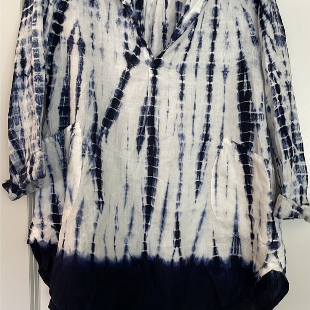 Fresh Produce 100% Linen Navy and White Tie-Dye Tunic